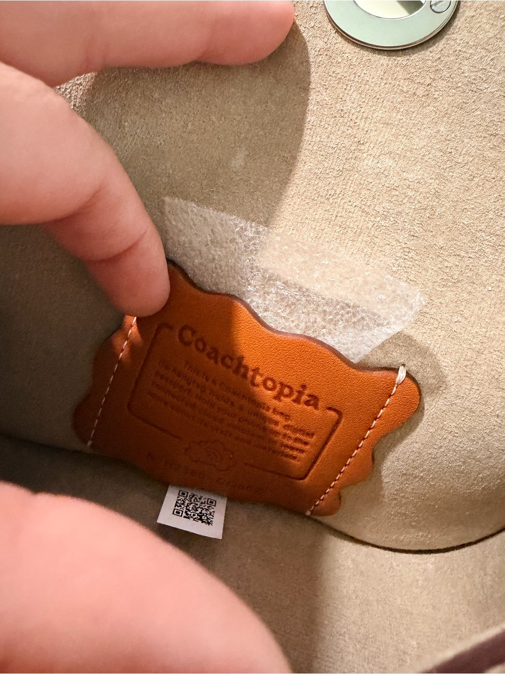 Coach mini wavy dinky Cream Pebble Leather Shoulder Bag with Tortoiseshell Link - Picture 12 of 15